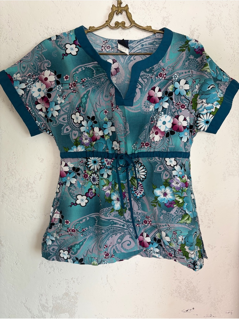 Barco Uniforms Womens Scrub Top Shirt Floral